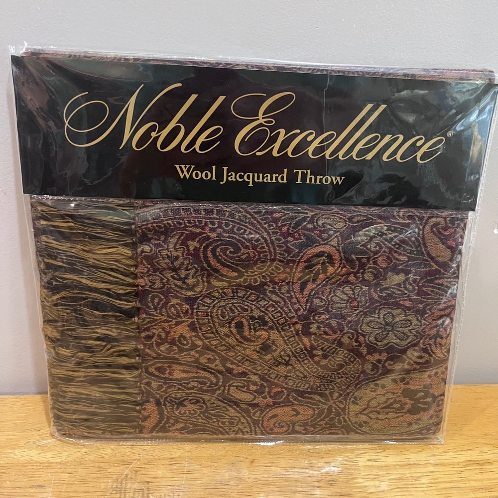 Noble Excellence Wool Jacquard Throw Blanket Paisley Burgundy Gold Fringe 50x50"